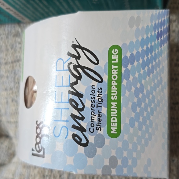 LEGGS BRAND WOMENS EVERYDAY REGULAR PANTYHOSE 5 PAIR NUDE SHEER TOE SIZE B - Picture 10 of 13